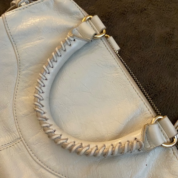 Betsey Johnson Cream Tassle Chain Purse - Picture 11 of 12